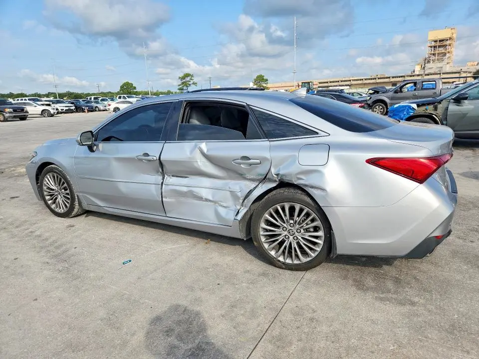 2020 TOYOTA AVALON LIMITED  