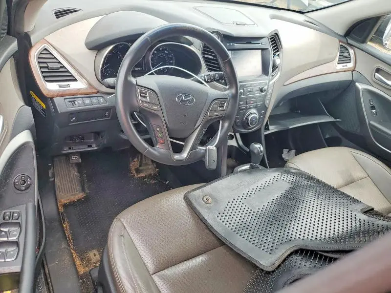 2018 HYUNDAI SANTA FE SE  