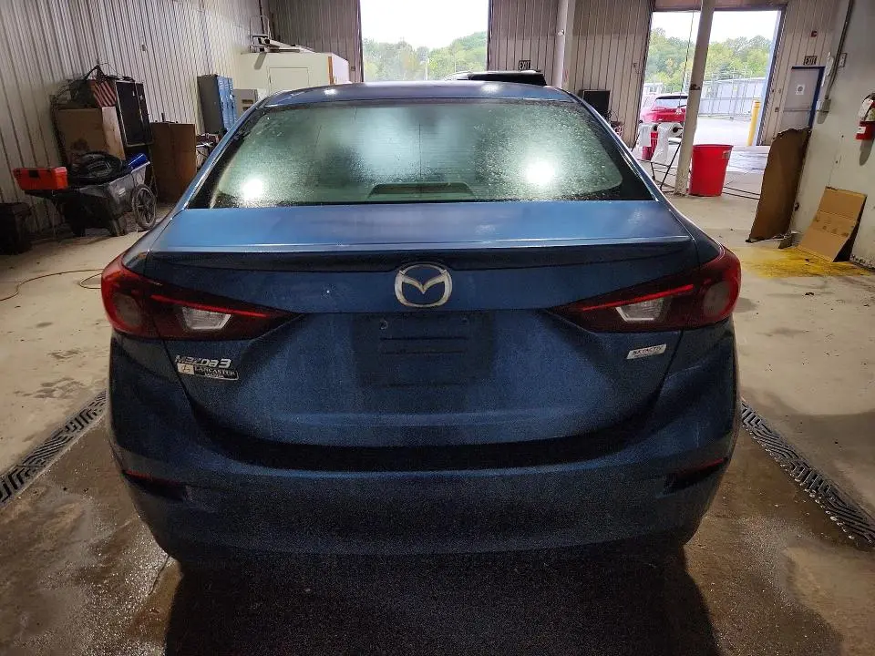 2018 MAZDA 3 TOURING  