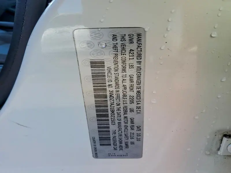 2011 VOLKSWAGEN JETTA SE  