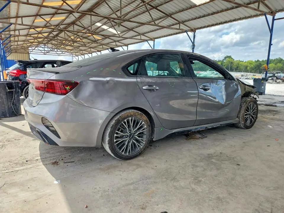 2024 KIA FORTE GT LINE  