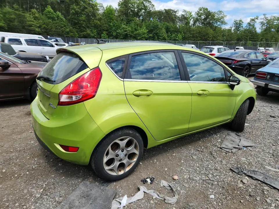 2011 FORD FIESTA SES  