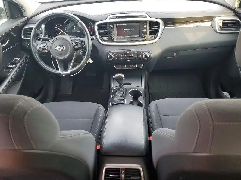2017 KIA SORENTO LX V6  