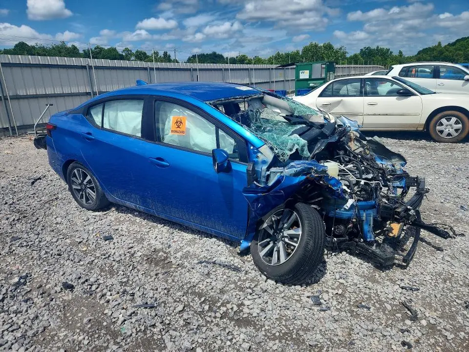 2021 NISSAN VERSA SV  