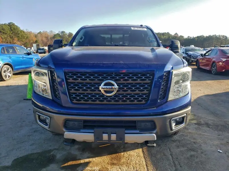 2016 NISSAN TITAN XD SL  