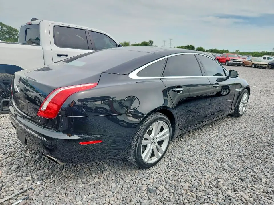 2011 JAGUAR XJL   