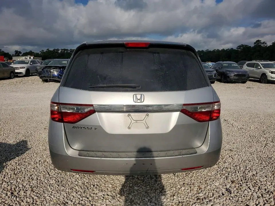2011 HONDA ODYSSEY LX  