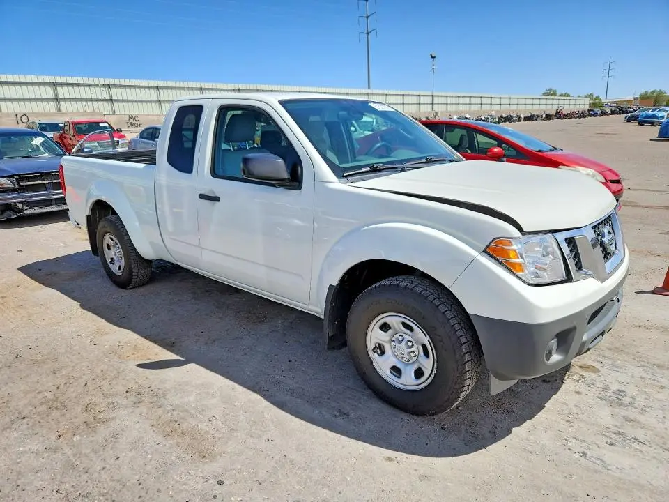 2017 NISSAN FRONTIER S  