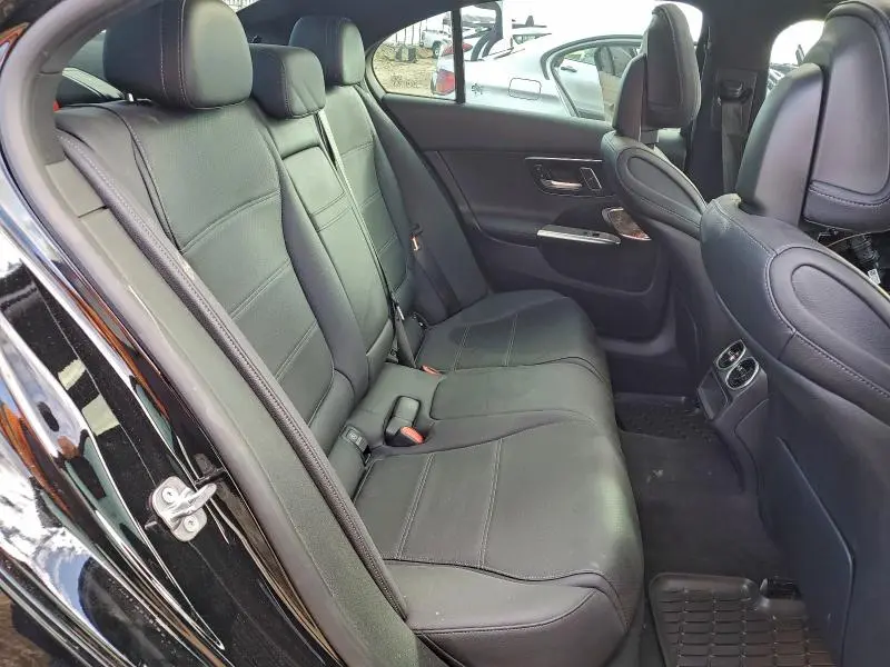 2024 MERCEDES-BENZ C 300  