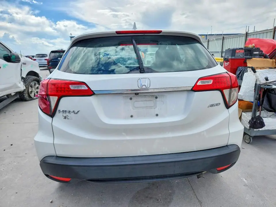2021 HONDA HR-V LX  