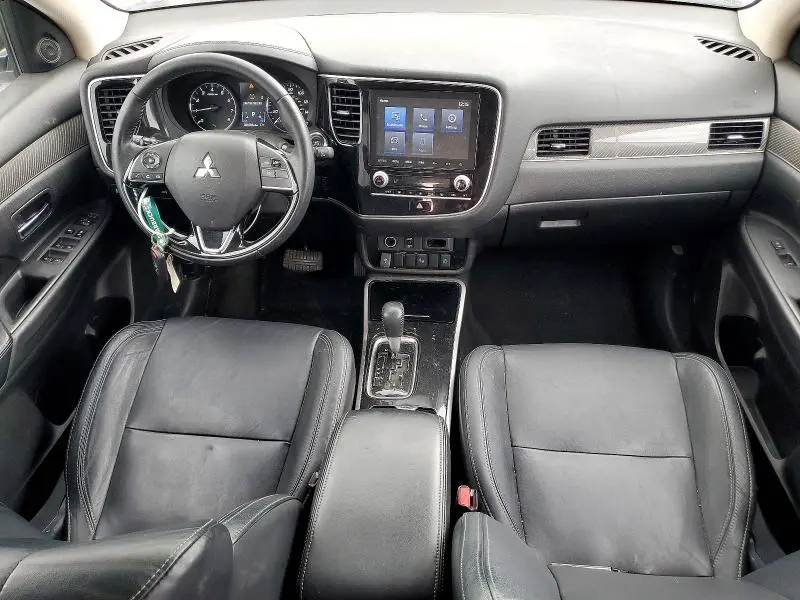 2020 MITSUBISHI OUTLANDER SE  