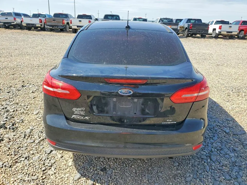 2016 FORD FOCUS SE  