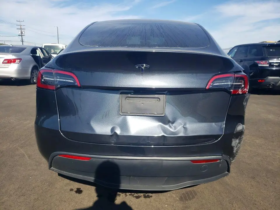 2024 TESLA MODEL Y   