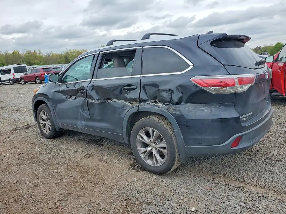 2015 TOYOTA HIGHLANDER XLE  