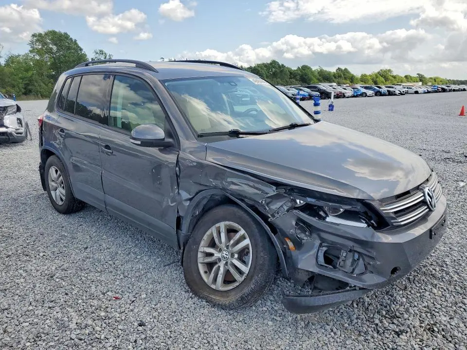 2016 VOLKSWAGEN TIGUAN S  