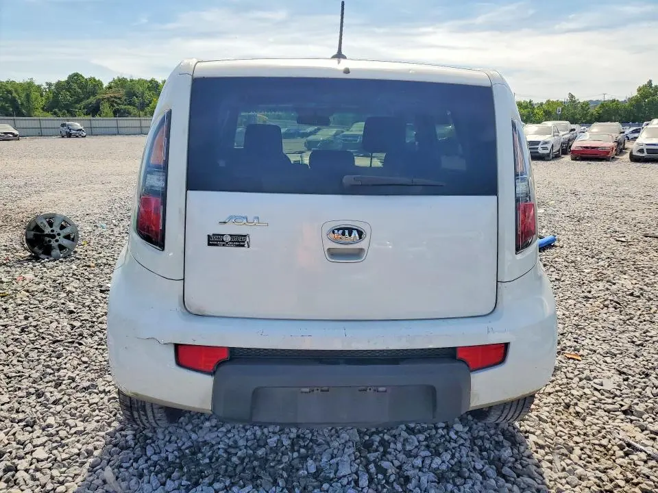 2010 KIA SOUL +  