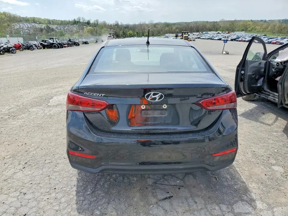 2018 HYUNDAI ACCENT SE  