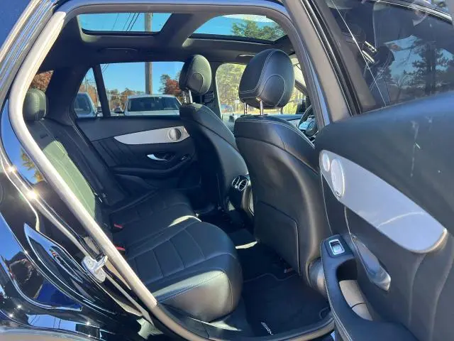 2021 MERCEDES-BENZ GLC 300  