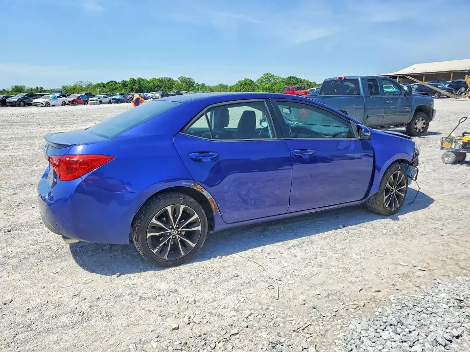 2017 TOYOTA COROLLA SE  