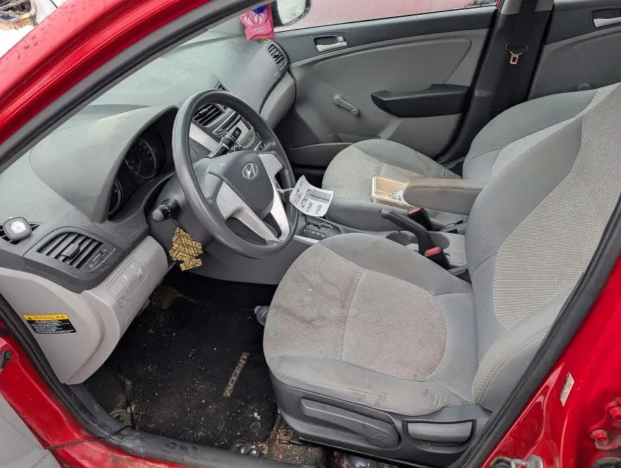 2013 HYUNDAI ACCENT GLS  