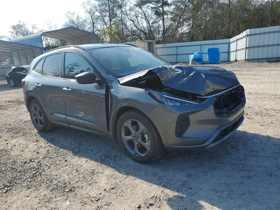 2023 FORD ESCAPE ST LINE  