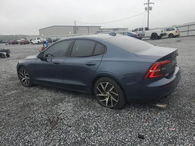 2019 VOLVO S60 T6 MOMENTUM  