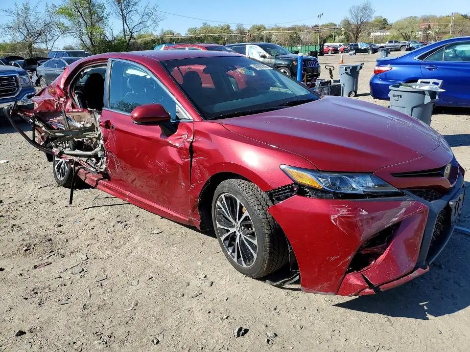 2018 TOYOTA CAMRY SE  