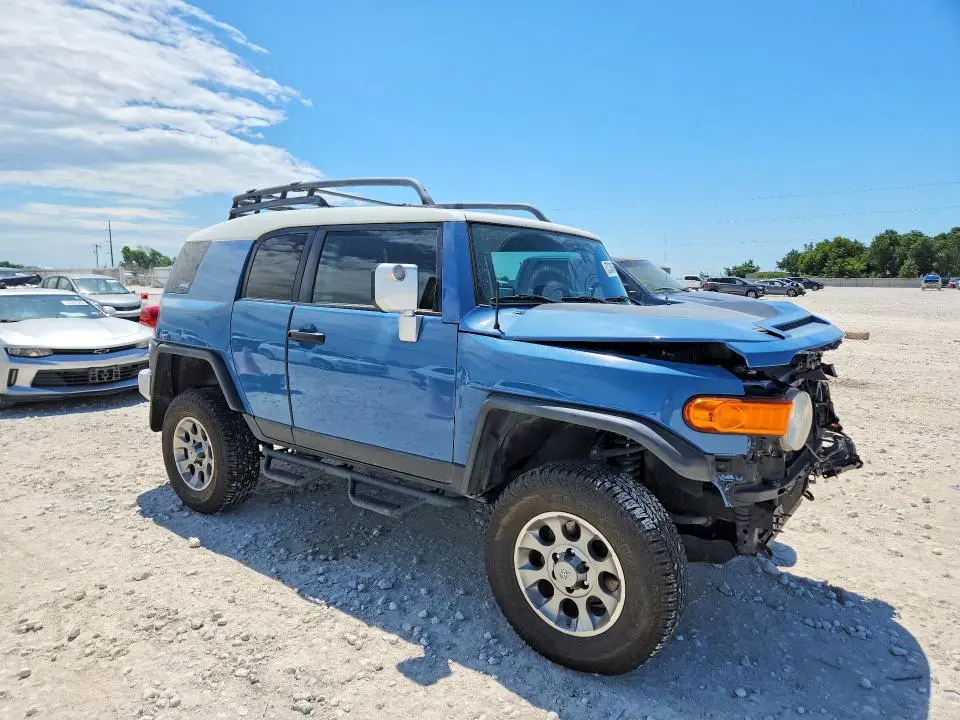 2012 TOYOTA FJ CRUISER BASE  