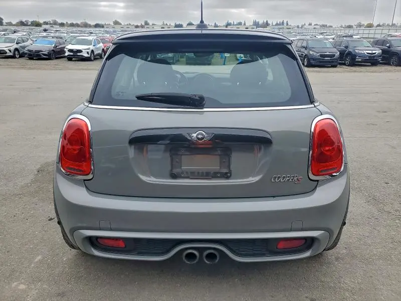 2016 MINI COOPER S  