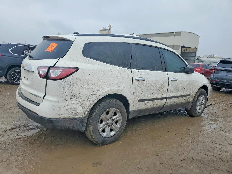 2015 CHEV TRAVERSE LS  