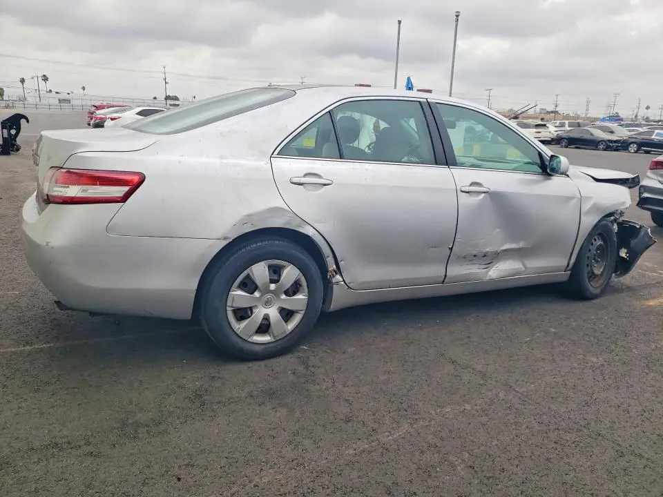 2011 TOYOTA CAMRY BASE  