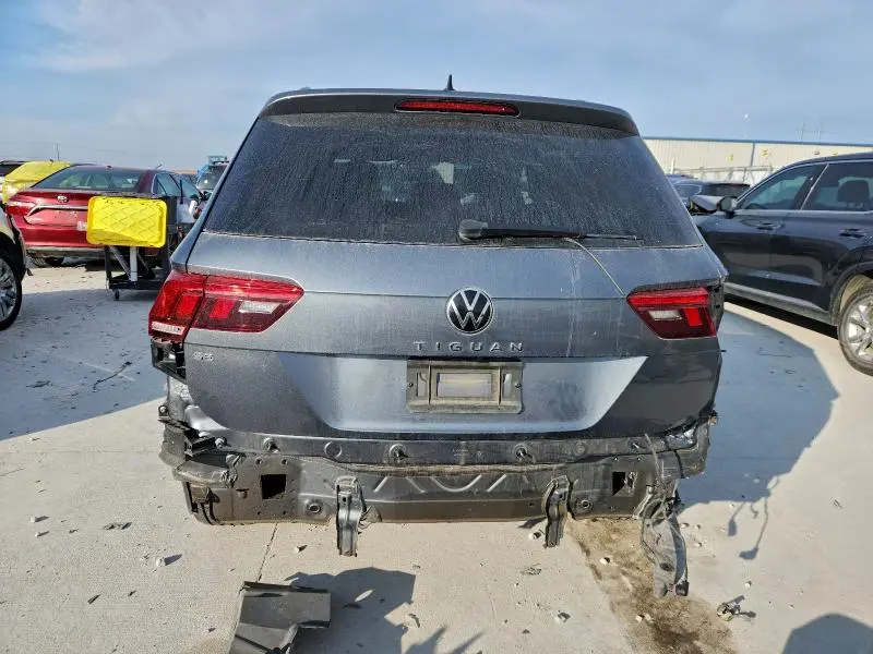 2022 VOLKSWAGEN TIGUAN SE R-LINE BLACK  