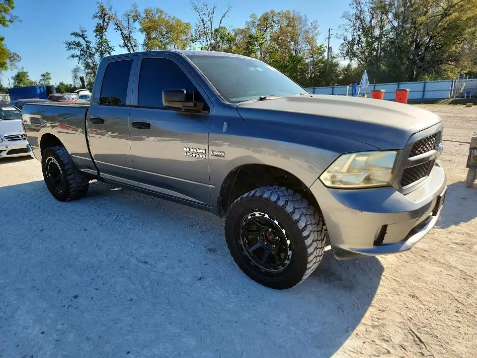 2013 RAM 1500 ST  