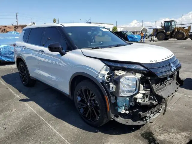 2022 MITSUBISHI OUTLANDER SE