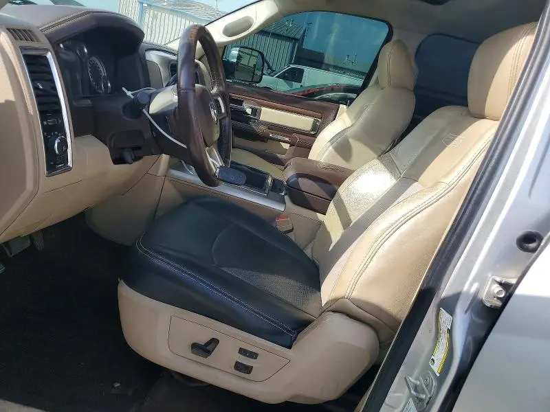 2015 RAM 3500 LARAMIE  