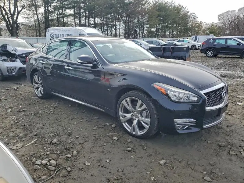 2018 INFINITI Q70L 3.7 LUXE  