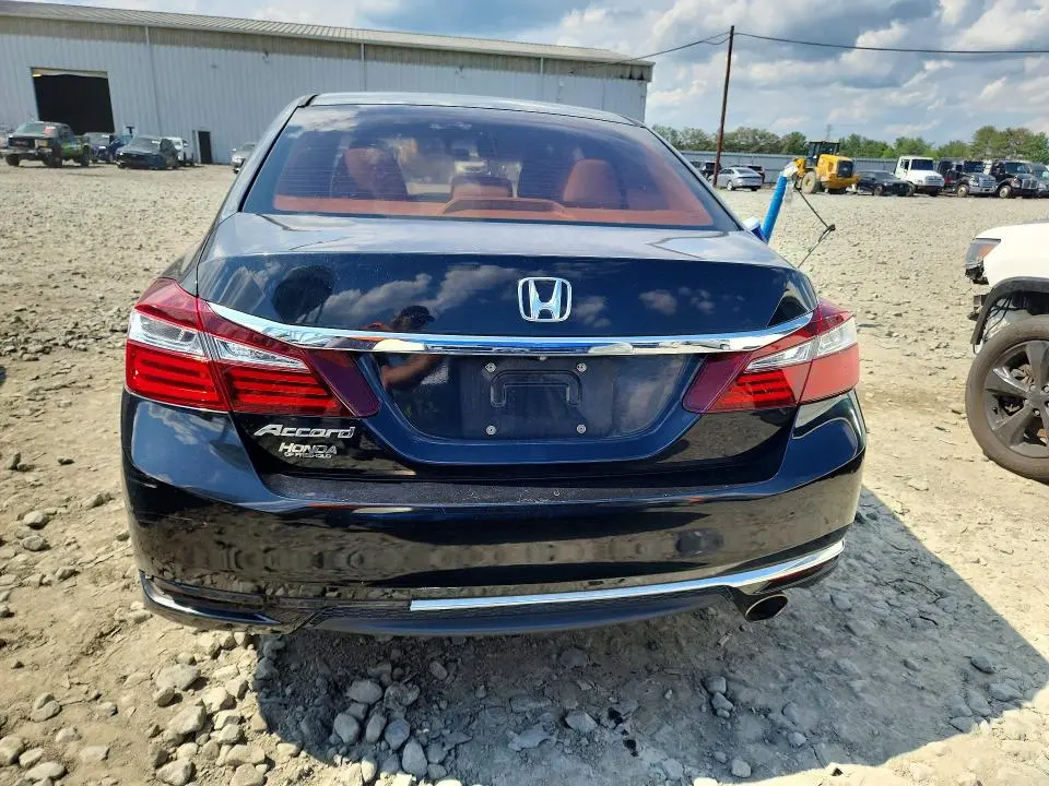 2017 HONDA ACCORD LX  
