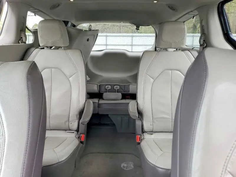 2017 CHRYSLER PACIFICA TOURING L  