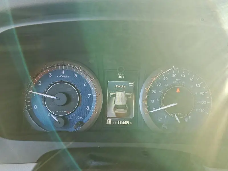 2017 TOYOTA SIENNA XLE  