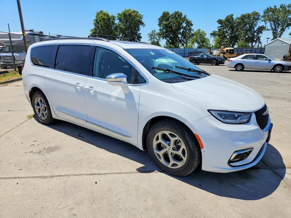 2022 CHRYSLER PACIFICA LIMITED  