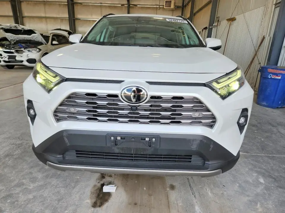 2025 TOYOTA RAV4 LIMITED  