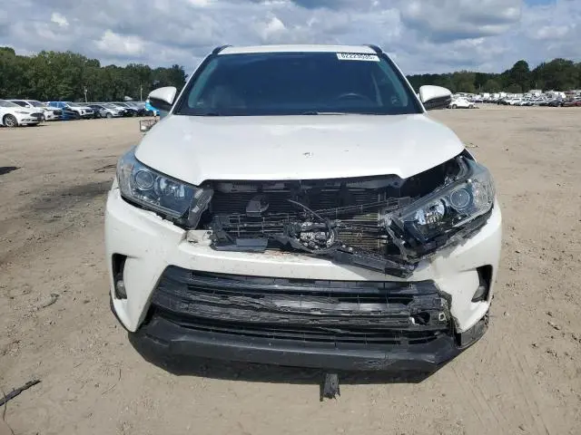 2018 TOYOTA HIGHLANDER SE  