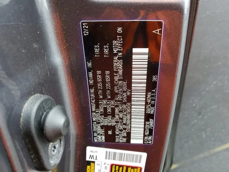 2022 TOYOTA HIGHLANDER XLE  