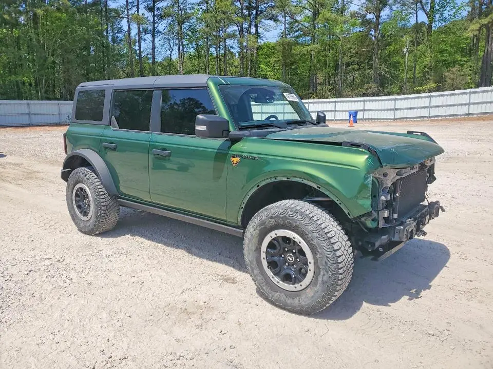 2023 FORD BRONCO BASE  