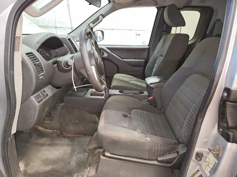 2016 NISSAN FRONTIER SV  