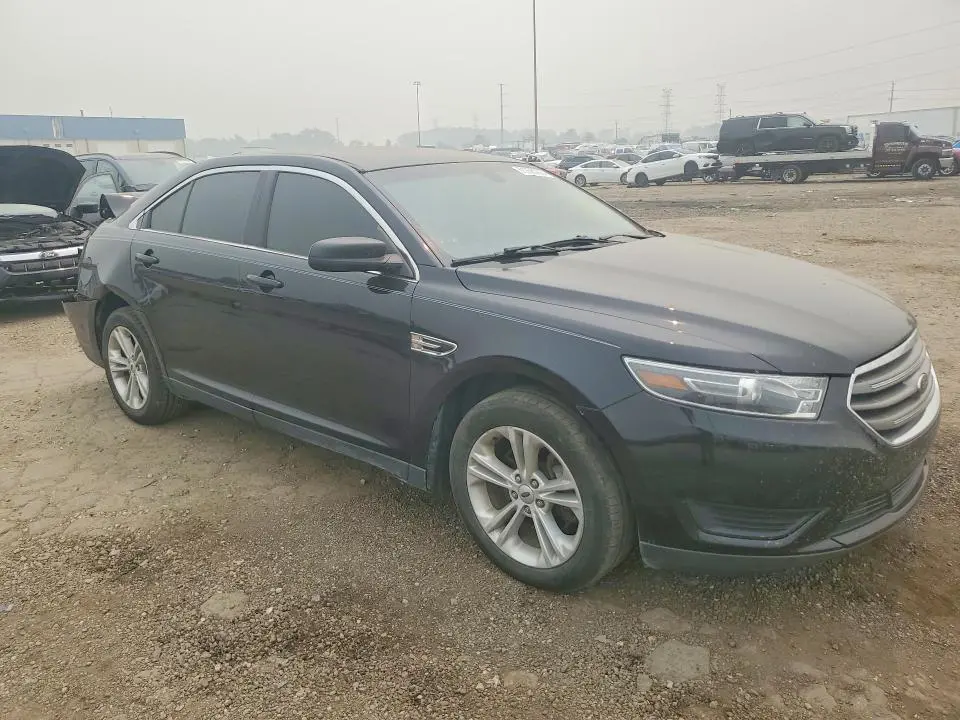 2018 FORD TAURUS SE  