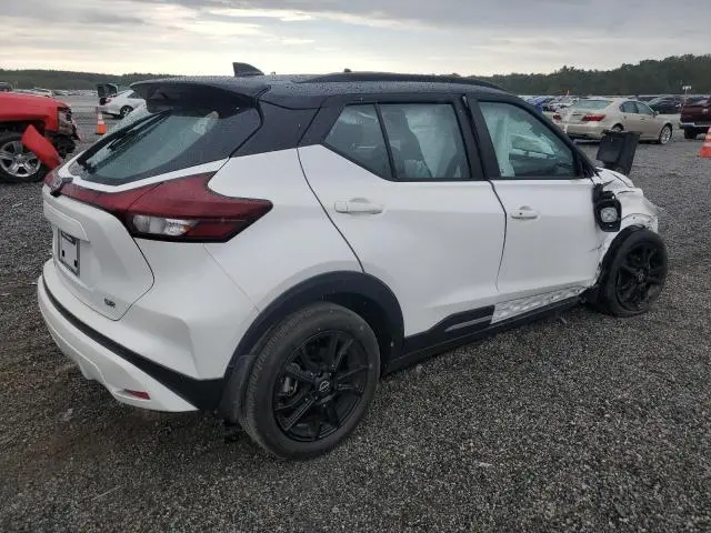 2023 NISSAN KICKS SR  