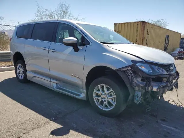 2022 CHRYSLER VOYAGER LX