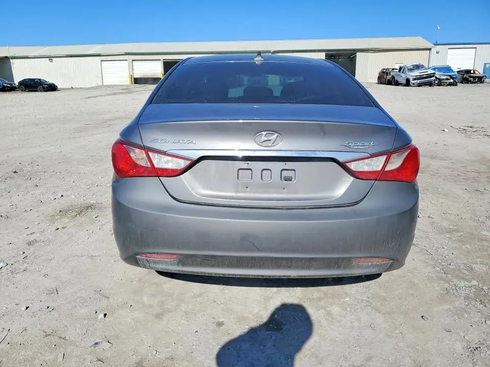 2011 HYUNDAI SONATA GLS  