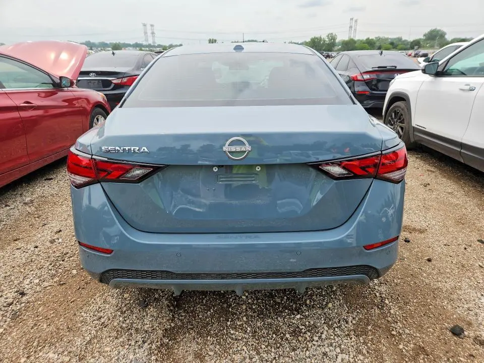 2025 NISSAN SENTRA SV  